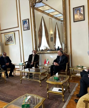 92e52aad8bdb01653fcb2415da3358f3